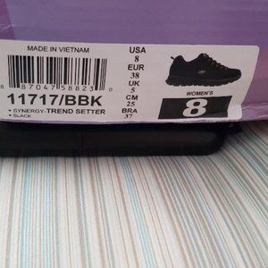 Skechers Synergy memory foam black suede casual sneakers